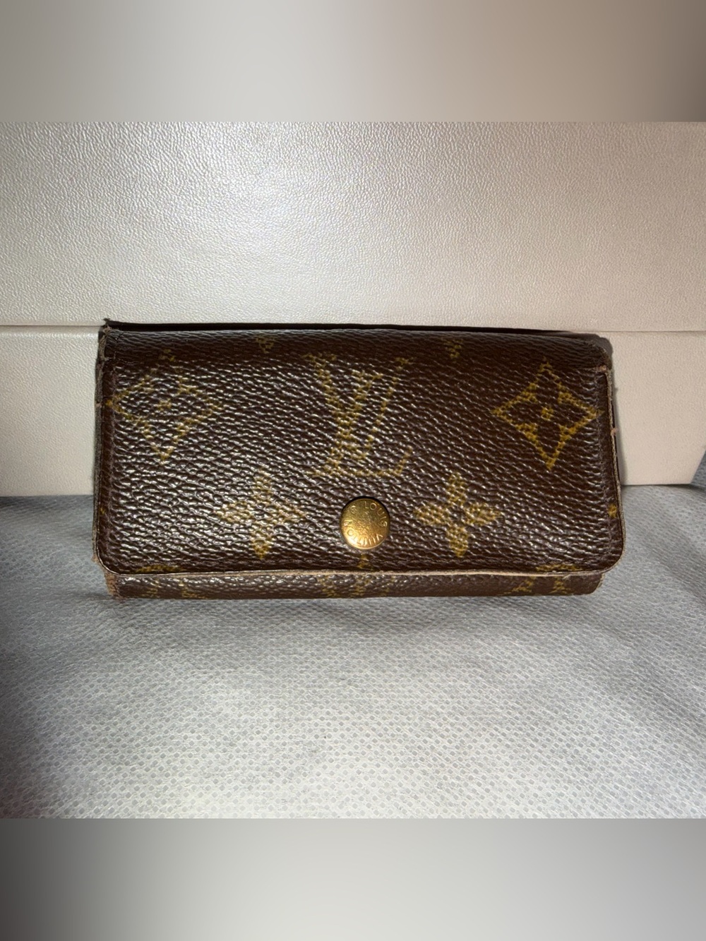 Louis Vuitton Monogram Key Multicles Holder in Brown and Gold